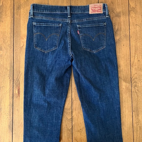 Levis Medium Wash 711 Skinny Jeans (Size 28) - Picture 8 of 10
